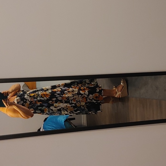 New Navy Abstract Cutout-Front Sleeveless Midi Dress - Picture 7 of 7